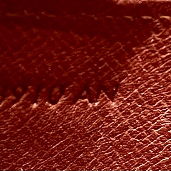 Authentic Vintage Louis Vuitton Monogram Bifold Wallet on Chain. - Picture 13 of 14